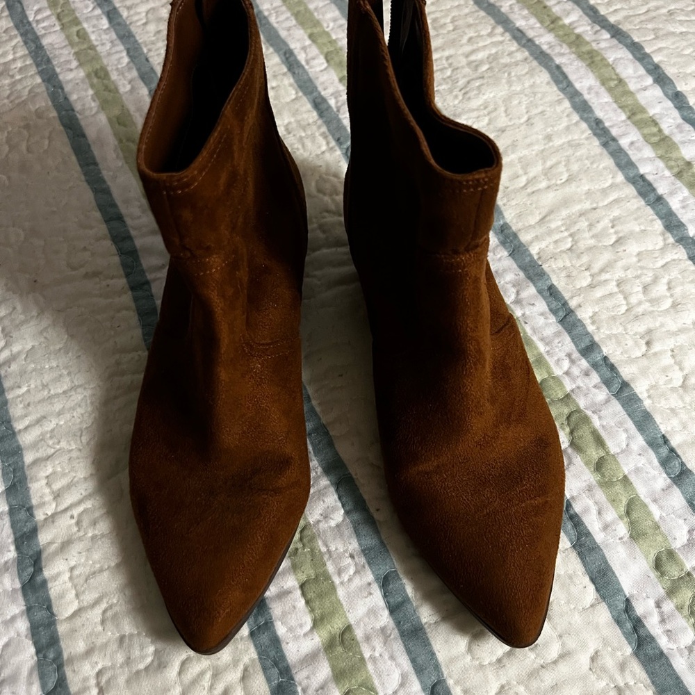 Banana Republic Faux Suede Elegant Tan Ankle Booties